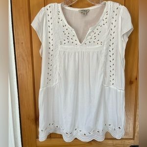 🌸Lucky Brand white blouse | flowy eyelet design | size medium 🌸